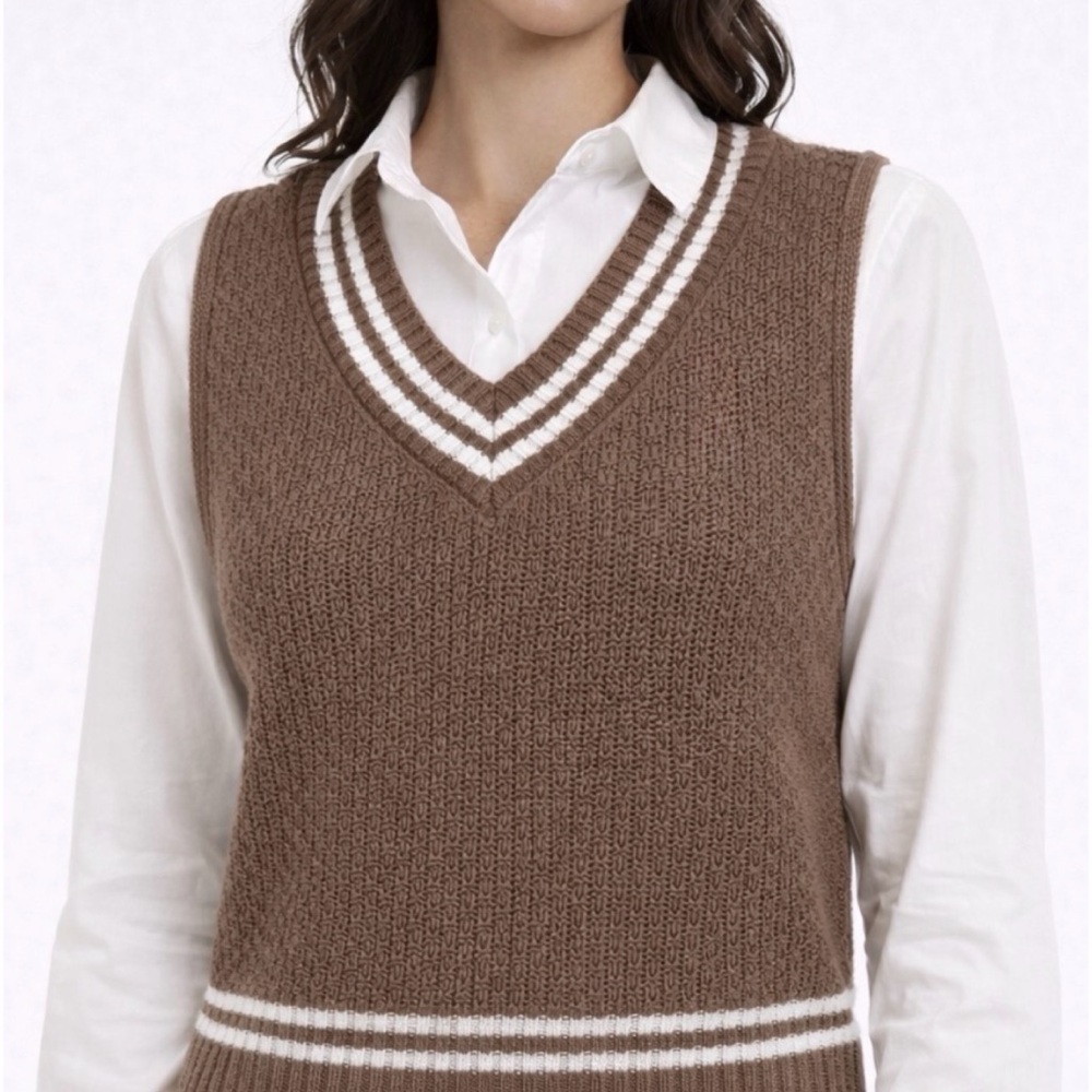 CLOUD CHASER • Brown/White Knit V-Neck Cropped Sweater Vest, S
